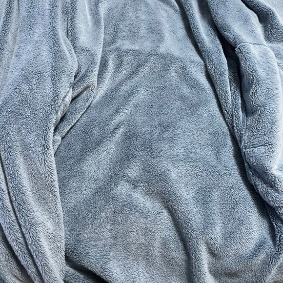 Vera Bradley Plush Fleece Robe S/M~ Warm And Cozy~ Blue Gray. - Picture 4 of 9